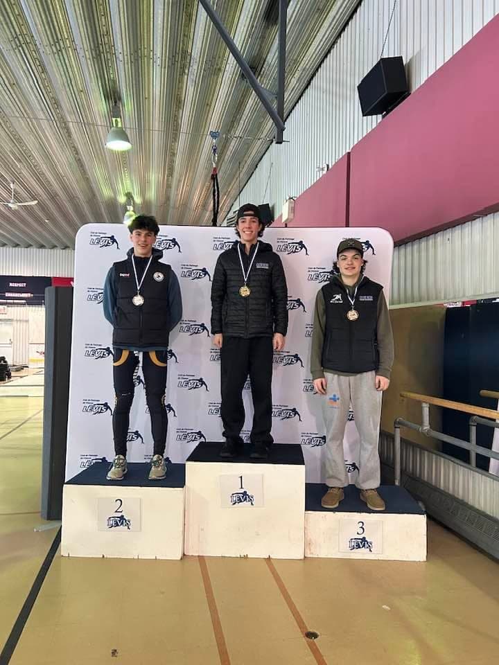 Zac sur le podium à Lévis